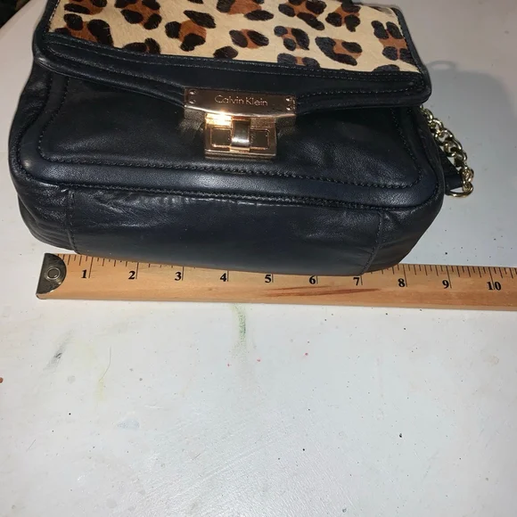 Women's Calvin Klein Black & Animal Print Crossbody Bag Small - Picture 4 of 13